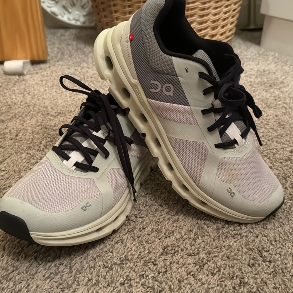 Women's On Cloud Tennis Shoes